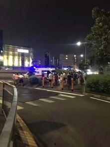 平湖最新爆料新闻视频播放,视频揭秘惊人真相，引网友热议！